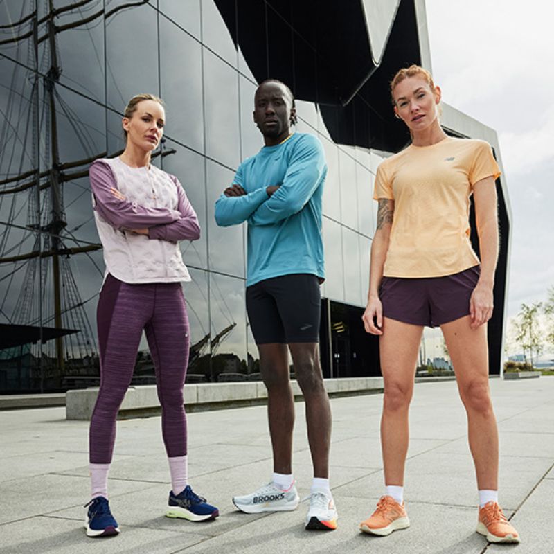 3 Personen in Sportoutfit
