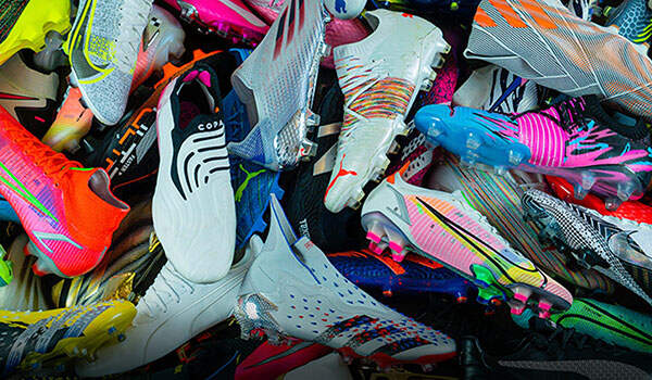 Disvover all football boots packs