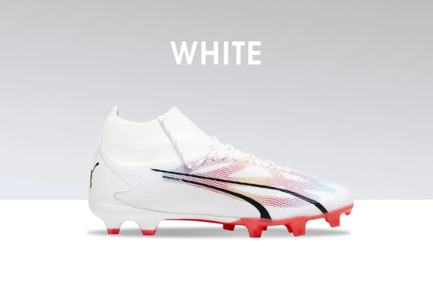 Weiße Fußballschuhe