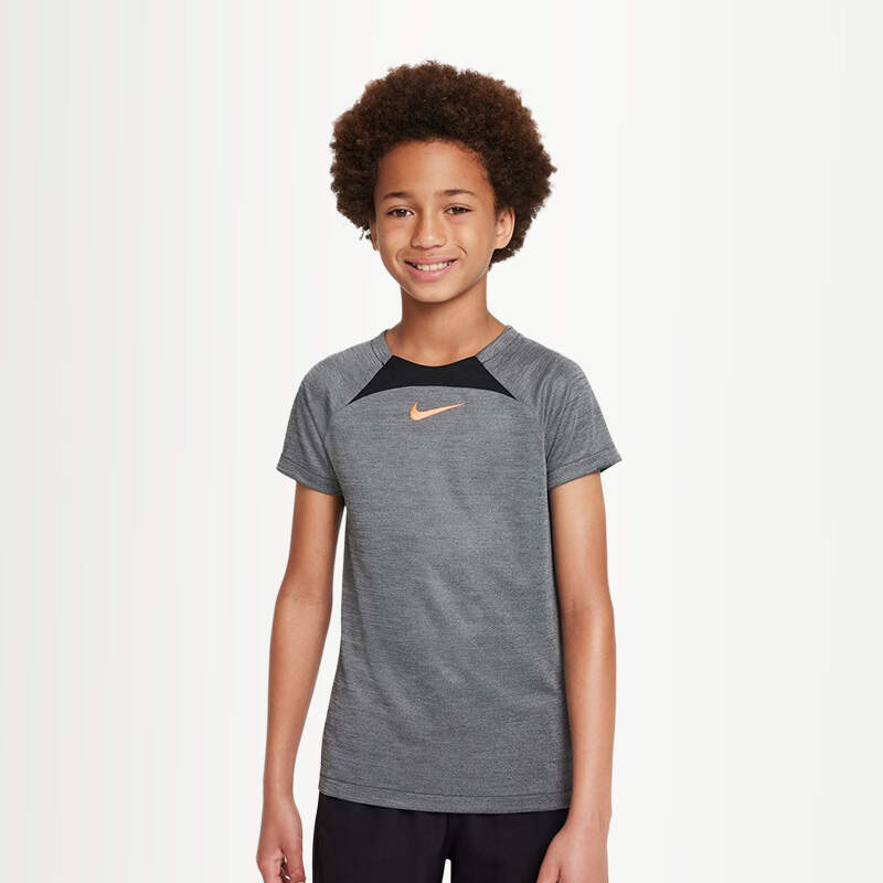Kids sportswear