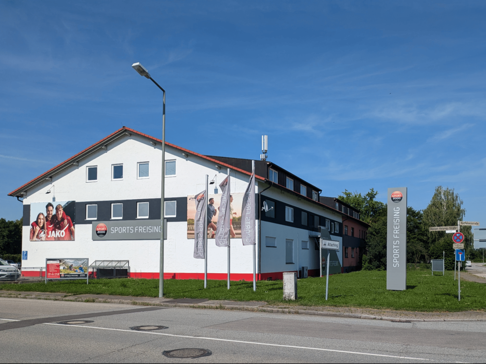 SPORTS FREISING Freising- Attaching
